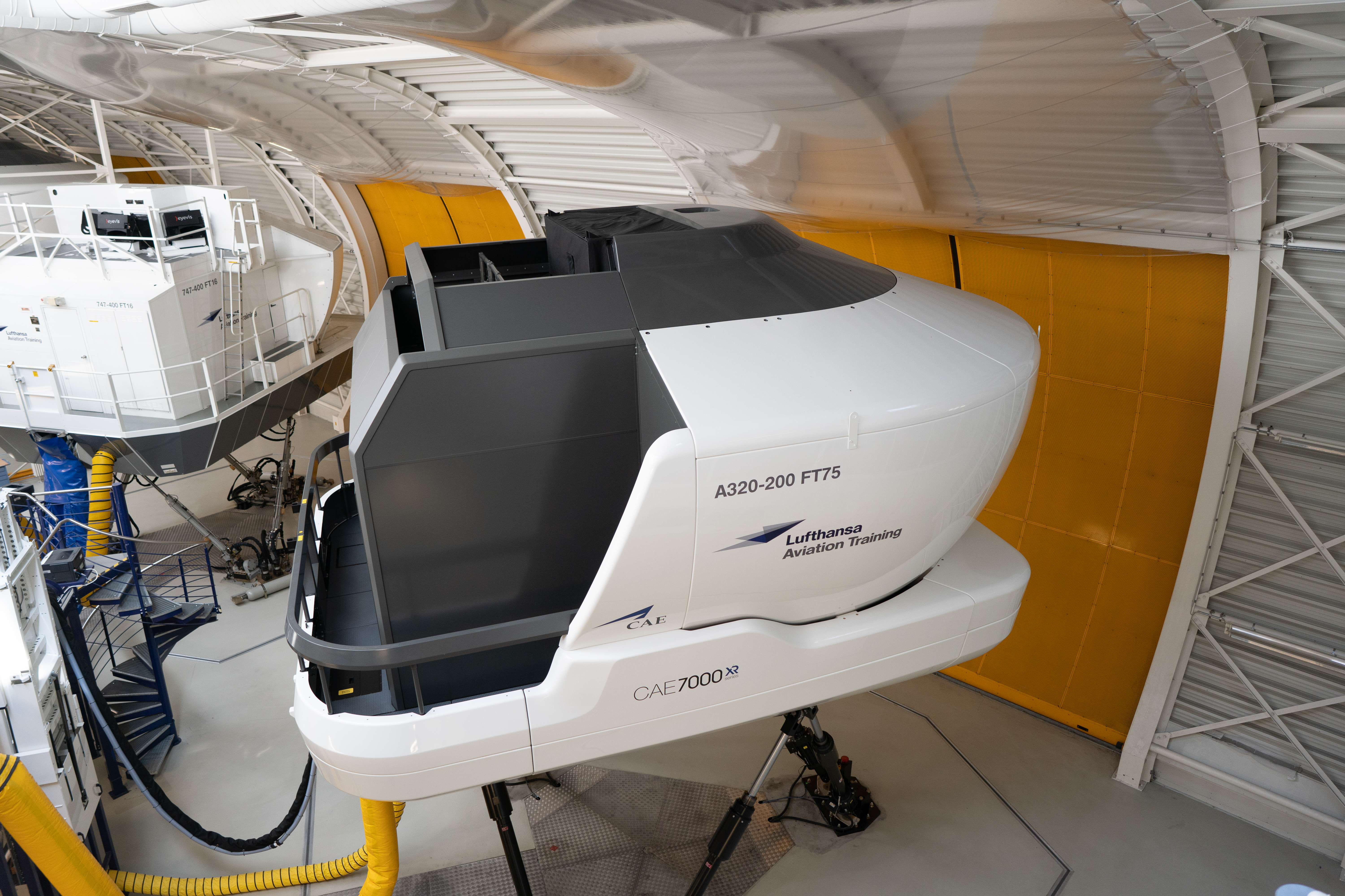 Airbus A350 Lufthansa Full Flight Simulator